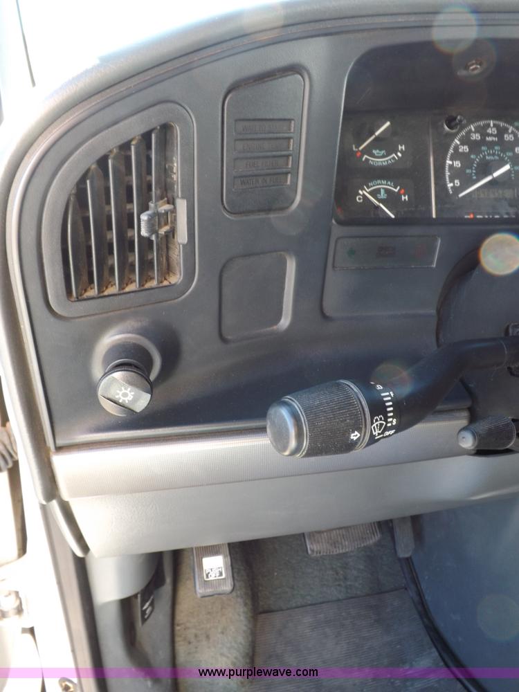 image for item I9244 1996 Ford Econoline E350 ambulance