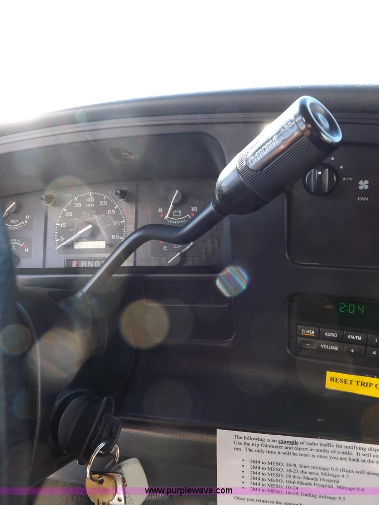 image for item I9244 1996 Ford Econoline E350 ambulance