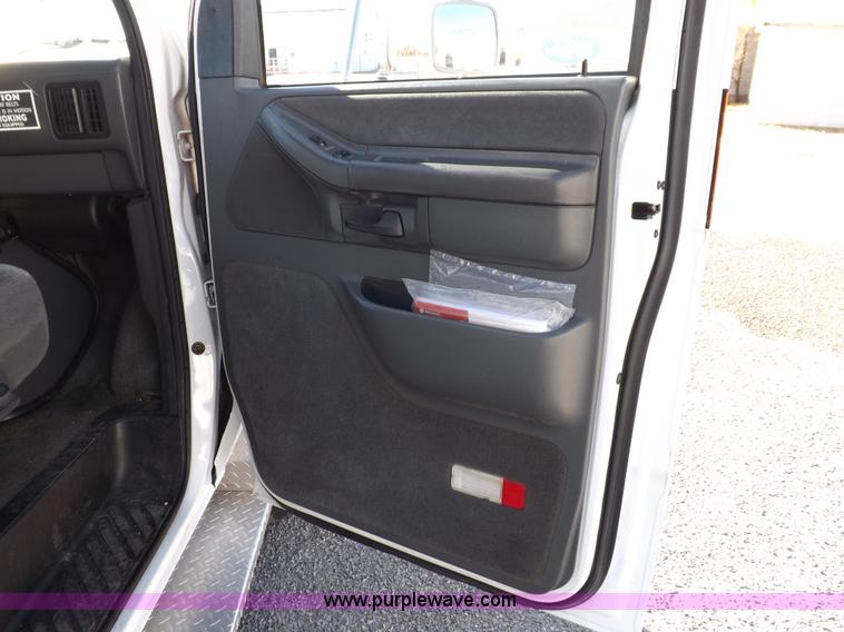 image for item I9244 1996 Ford Econoline E350 ambulance