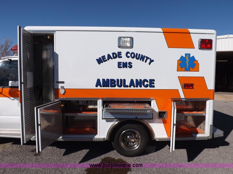 image for item I9244 1996 Ford Econoline E350 ambulance