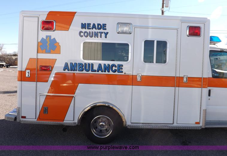 image for item I9244 1996 Ford Econoline E350 ambulance