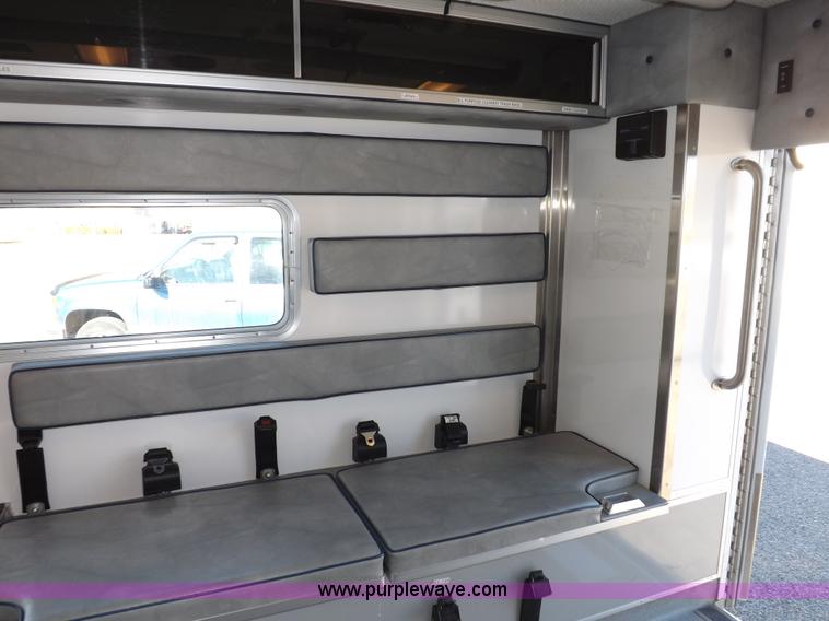 image for item I9244 1996 Ford Econoline E350 ambulance