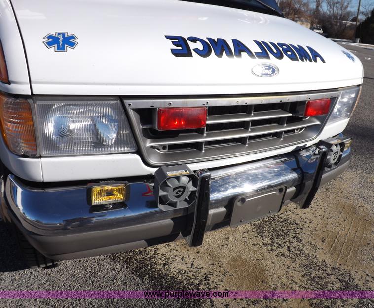 image for item I9244 1996 Ford Econoline E350 ambulance