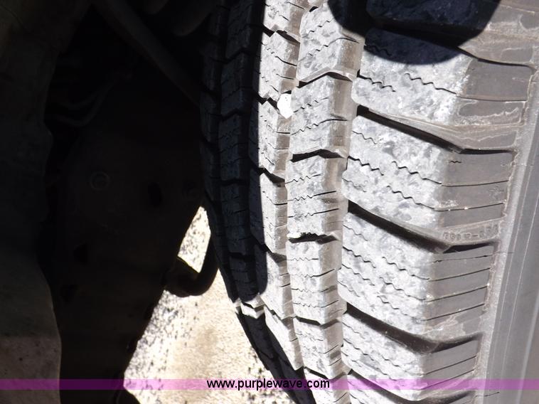 image for item I9244 1996 Ford Econoline E350 ambulance