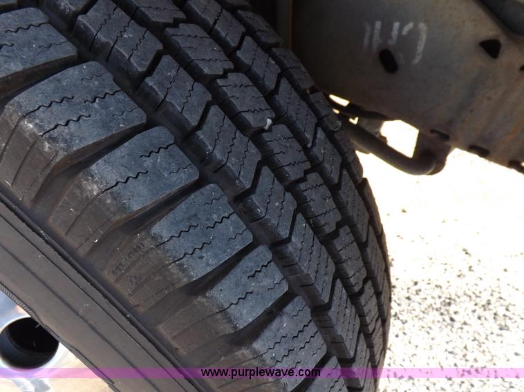 image for item I9244 1996 Ford Econoline E350 ambulance