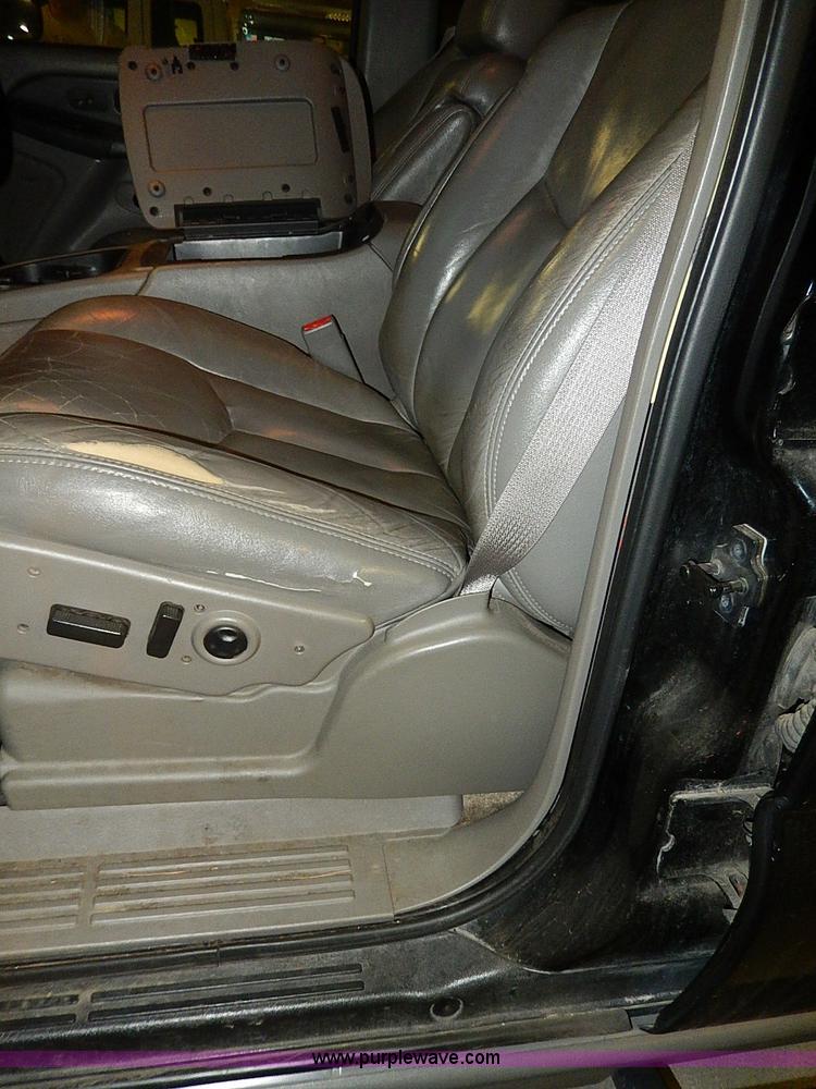 image for item I9450 2003 Chevrolet Tahoe Z71 SUV