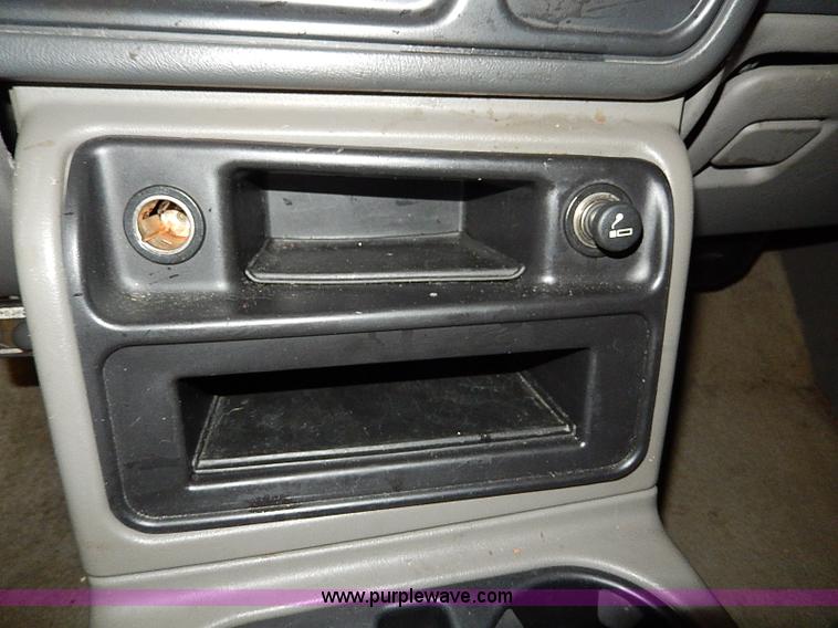 image for item I9450 2003 Chevrolet Tahoe Z71 SUV