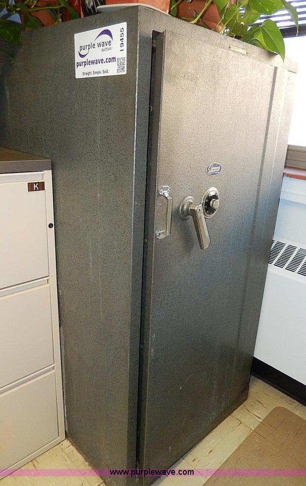 image for item I9455 SMNA fire proof combination safe