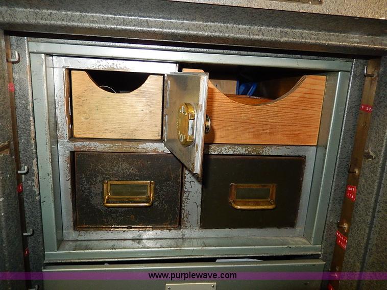 image for item I9455 SMNA fire proof combination safe