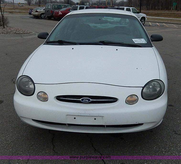 image for item I9478 1999 Ford Taurus LX