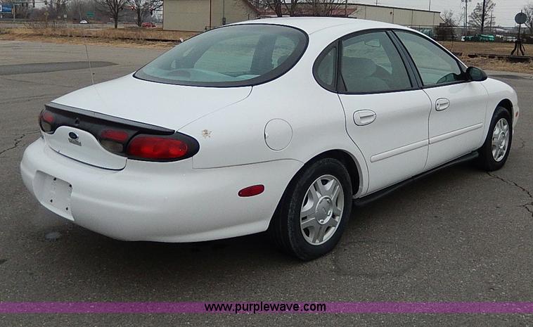 image for item I9478 1999 Ford Taurus LX