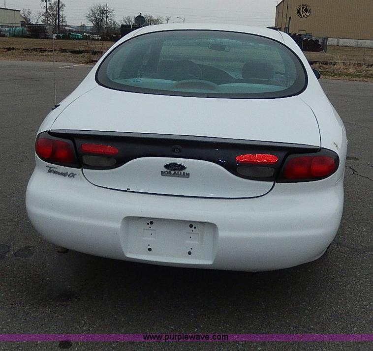 image for item I9478 1999 Ford Taurus LX