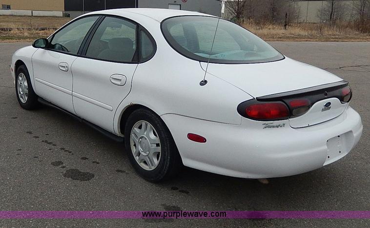 image for item I9478 1999 Ford Taurus LX