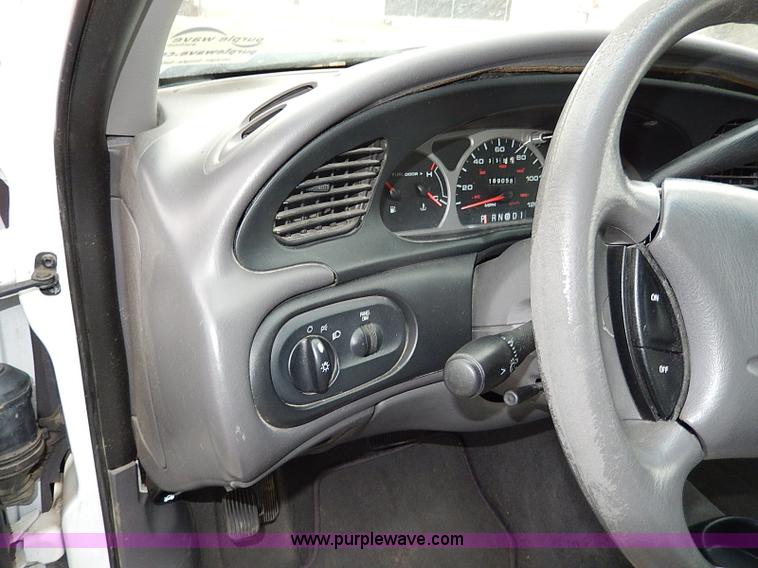 image for item I9478 1999 Ford Taurus LX