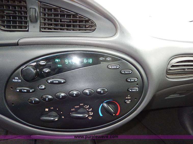 image for item I9478 1999 Ford Taurus LX