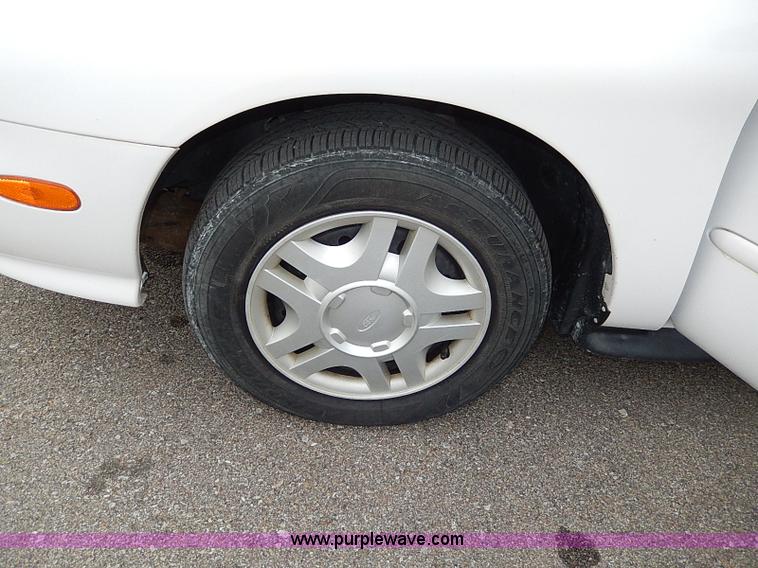 image for item I9478 1999 Ford Taurus LX