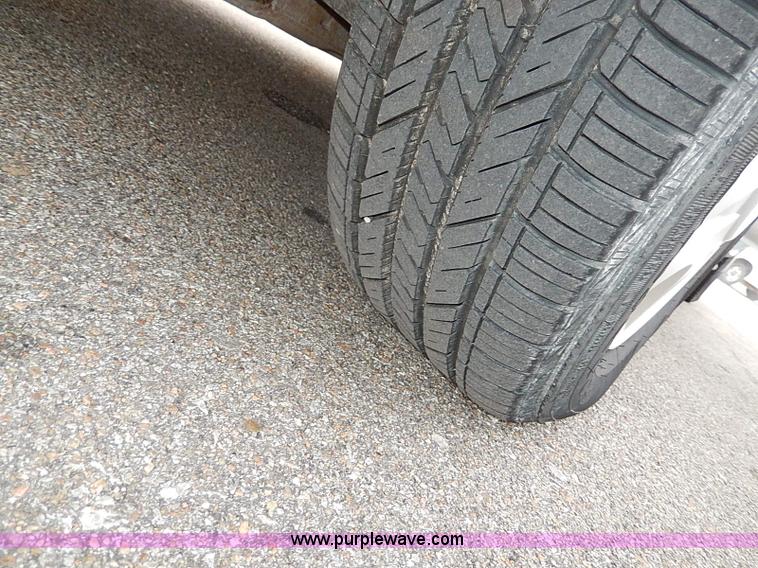 image for item I9478 1999 Ford Taurus LX