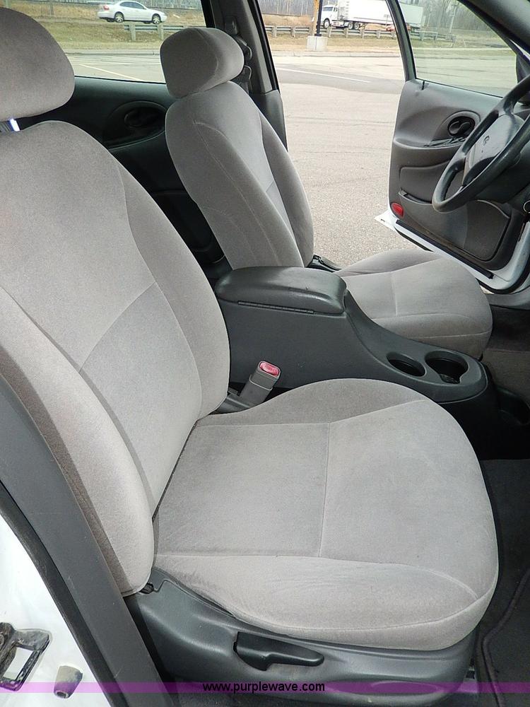 image for item I9478 1999 Ford Taurus LX