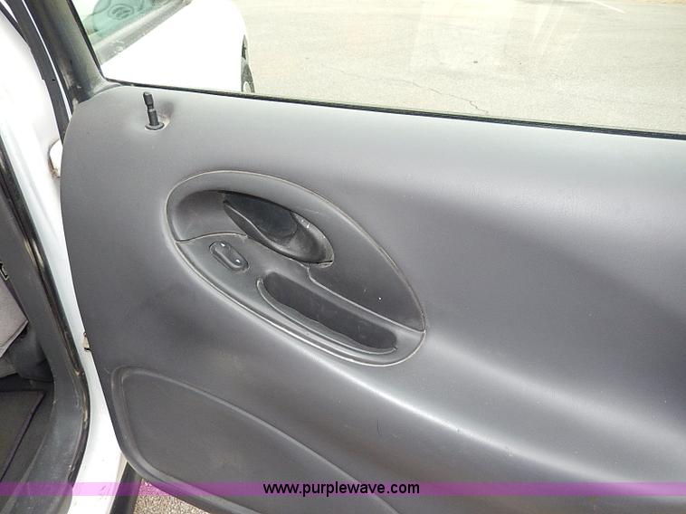 image for item I9478 1999 Ford Taurus LX