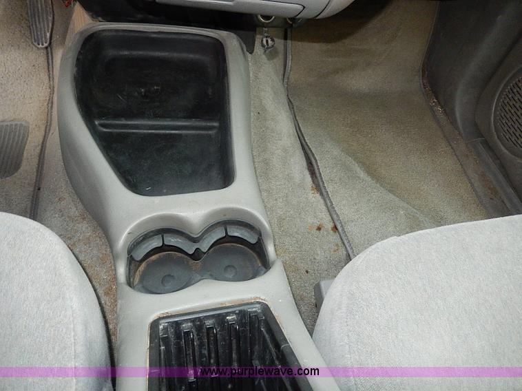 image for item I9480 2002 Chevrolet Blazer LS SUV