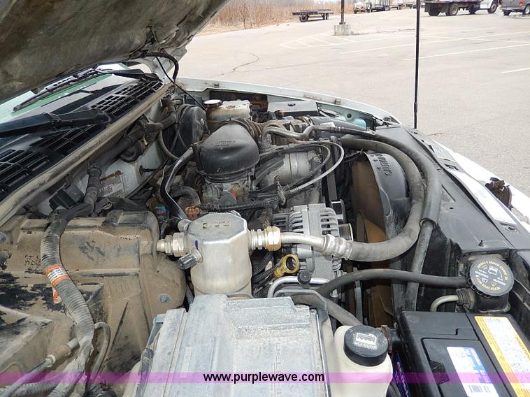 image for item I9480 2002 Chevrolet Blazer LS SUV