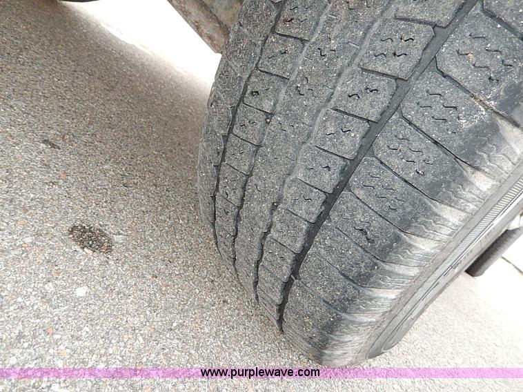 image for item I9480 2002 Chevrolet Blazer LS SUV