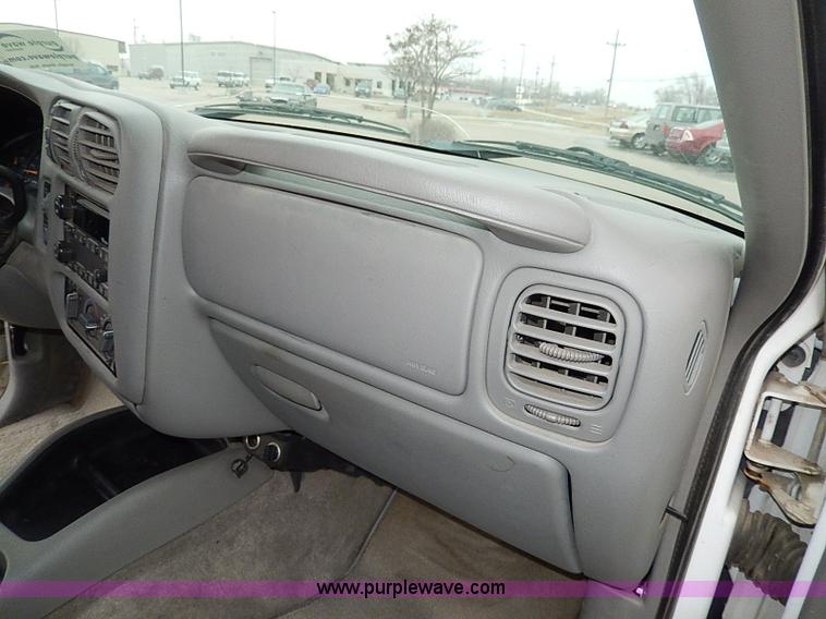 image for item I9480 2002 Chevrolet Blazer LS SUV