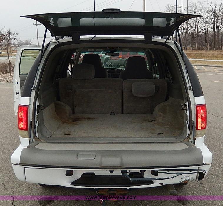 image for item I9480 2002 Chevrolet Blazer LS SUV