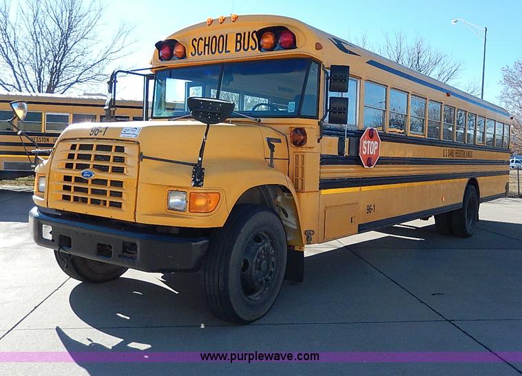 image for item I9500 1996 Ford B800 Bluebird school bus