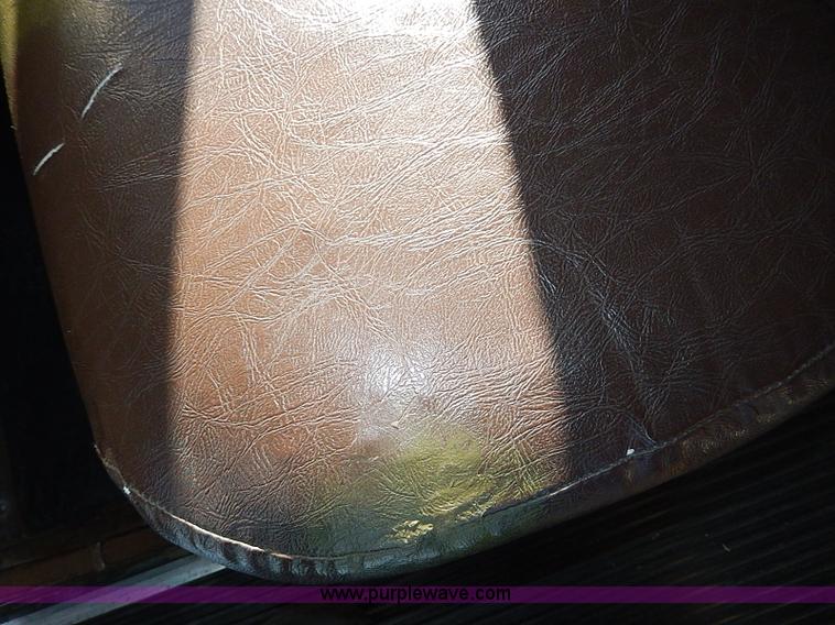 image for item I9500 1996 Ford B800 Bluebird school bus