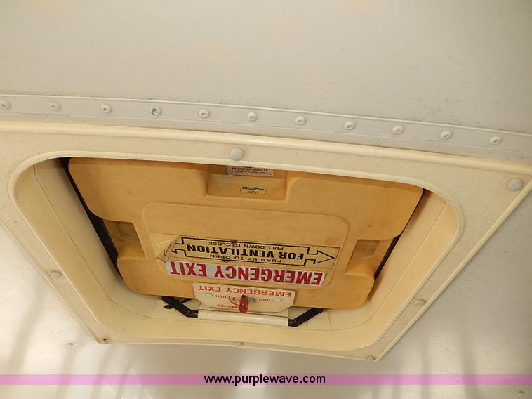 image for item I9500 1996 Ford B800 Bluebird school bus