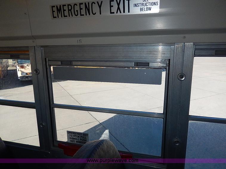 image for item I9500 1996 Ford B800 Bluebird school bus