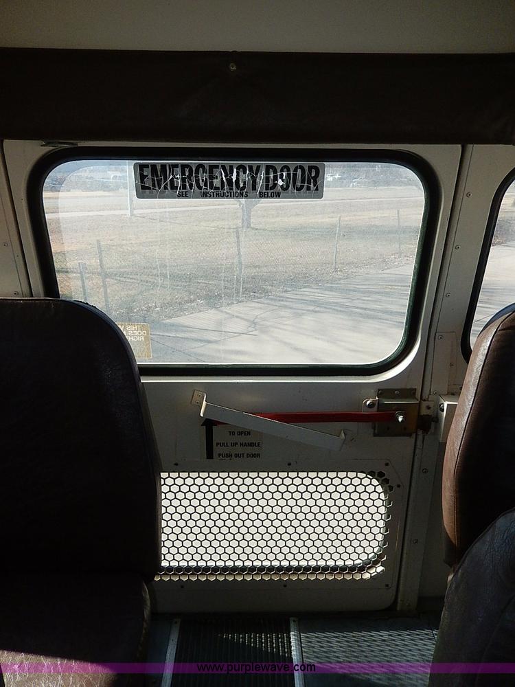 image for item I9500 1996 Ford B800 Bluebird school bus