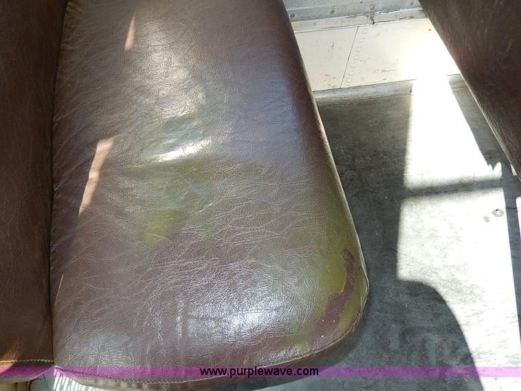 image for item I9500 1996 Ford B800 Bluebird school bus