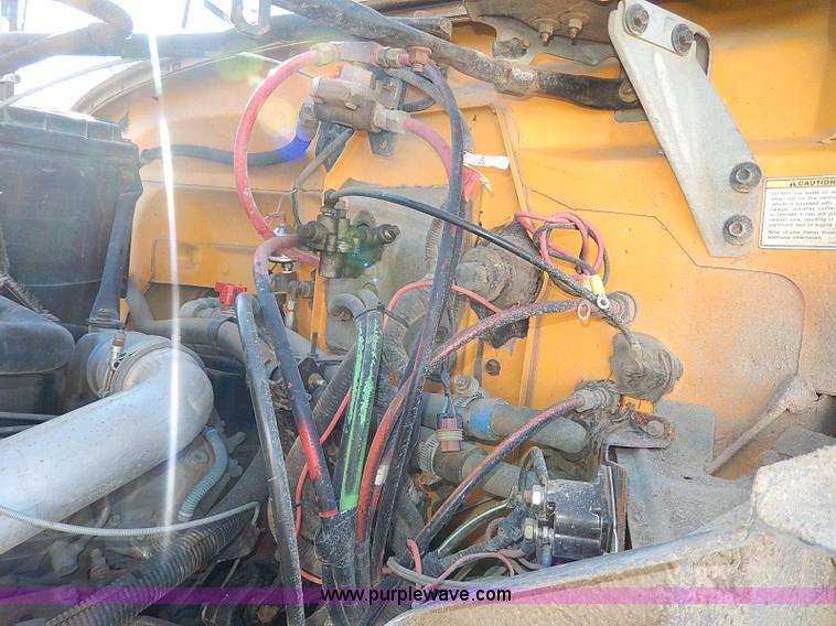 image for item I9500 1996 Ford B800 Bluebird school bus