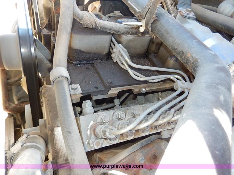 image for item I9500 1996 Ford B800 Bluebird school bus