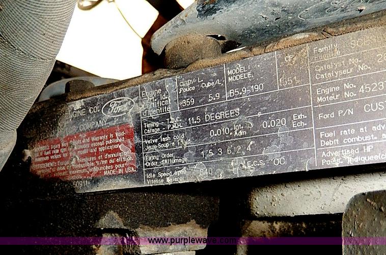 image for item I9500 1996 Ford B800 Bluebird school bus