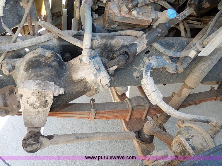 image for item I9500 1996 Ford B800 Bluebird school bus