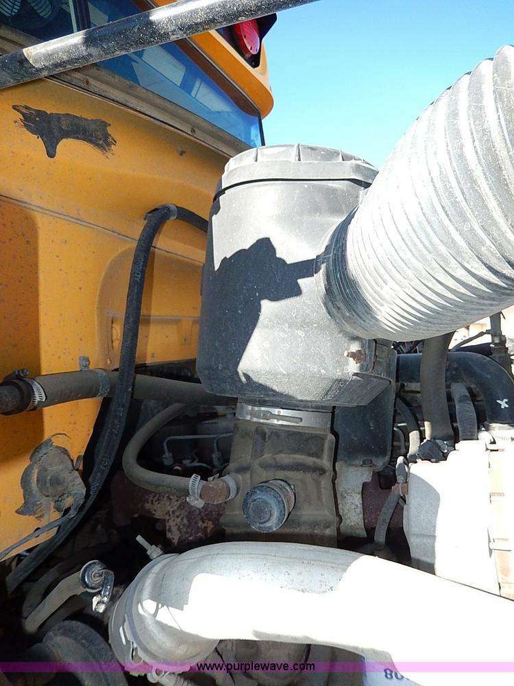 image for item I9500 1996 Ford B800 Bluebird school bus