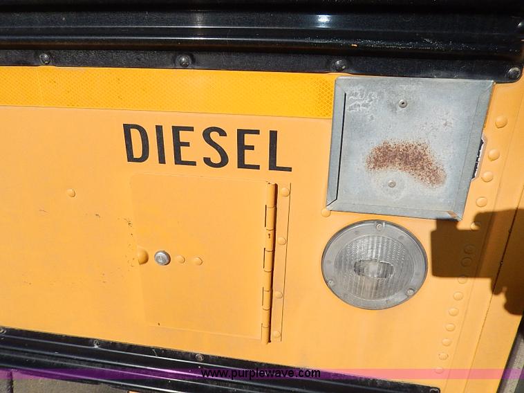 image for item I9500 1996 Ford B800 Bluebird school bus