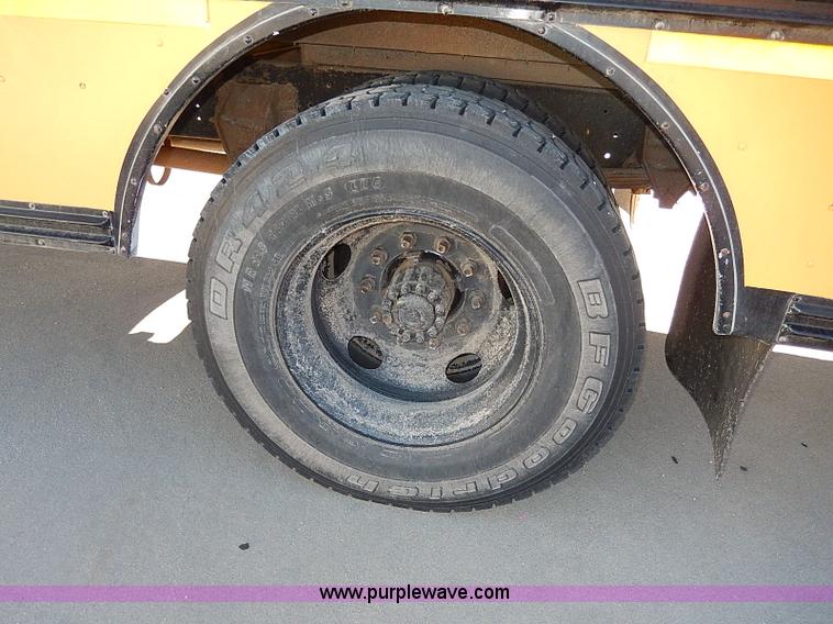 image for item I9500 1996 Ford B800 Bluebird school bus