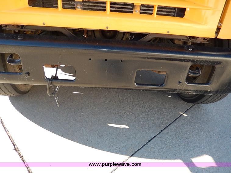 image for item I9500 1996 Ford B800 Bluebird school bus