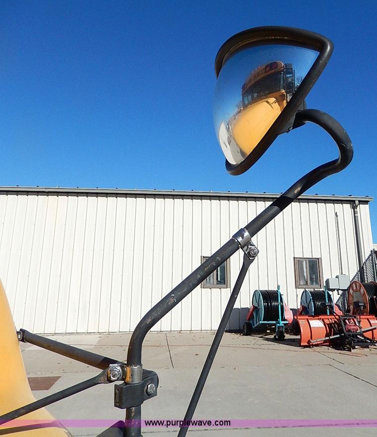 image for item I9500 1996 Ford B800 Bluebird school bus