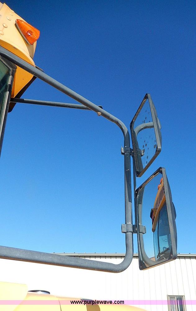 image for item I9500 1996 Ford B800 Bluebird school bus