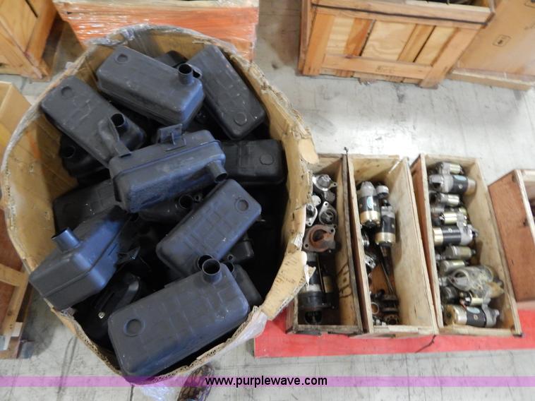 image for item AO9187 Assorted generator parts