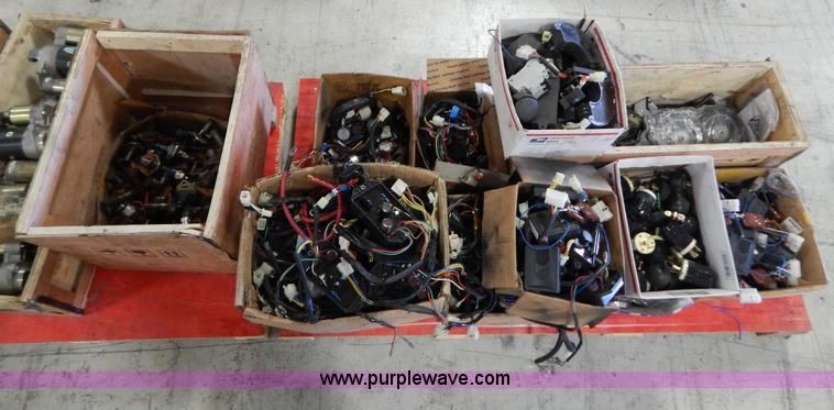 image for item AO9187 Assorted generator parts