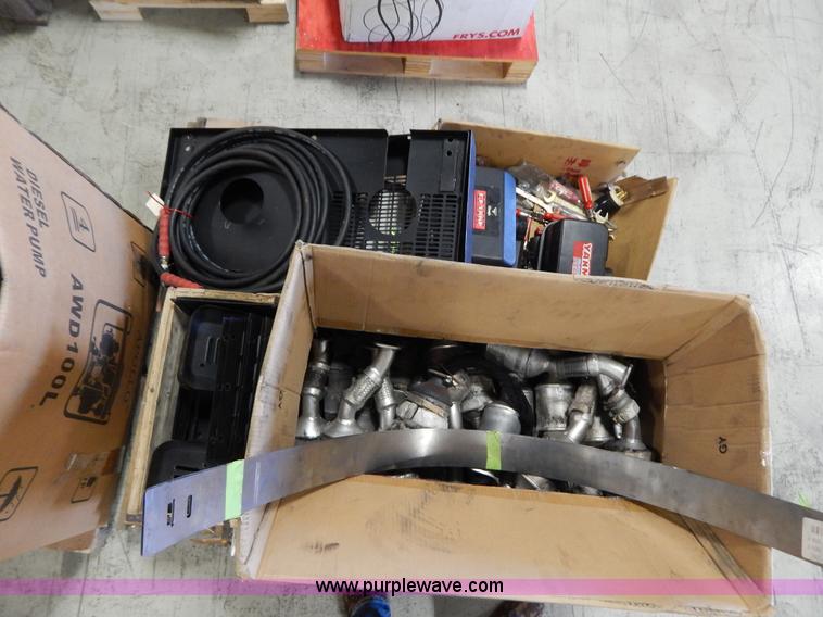 image for item AO9187 Assorted generator parts