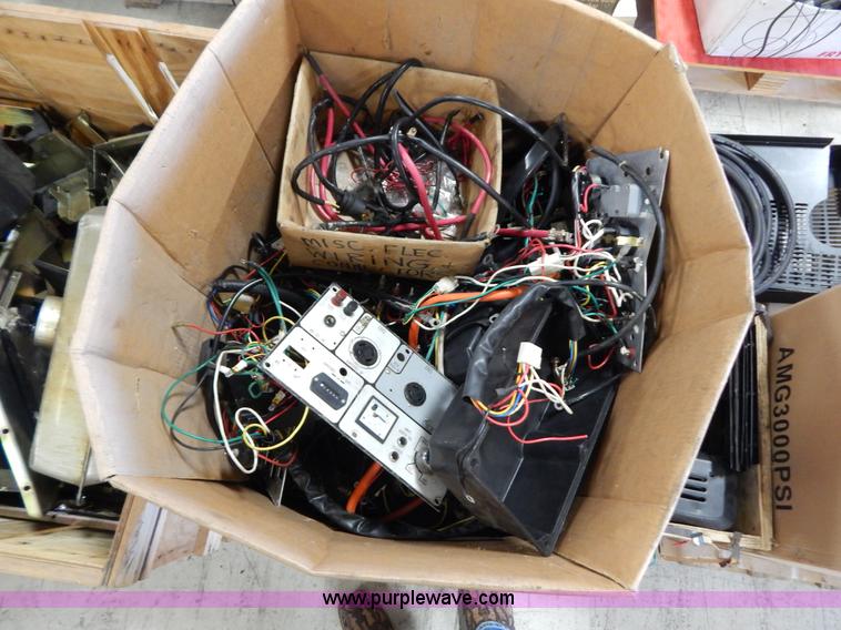 image for item AO9187 Assorted generator parts