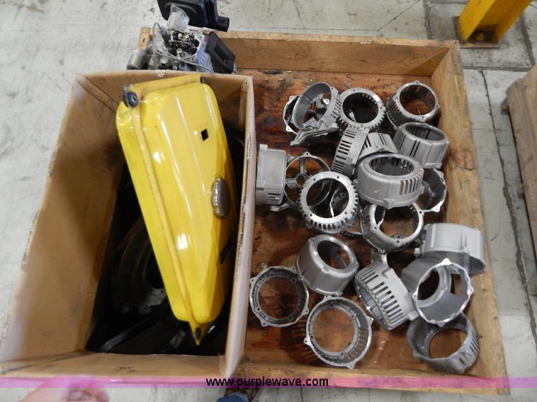 image for item AO9187 Assorted generator parts