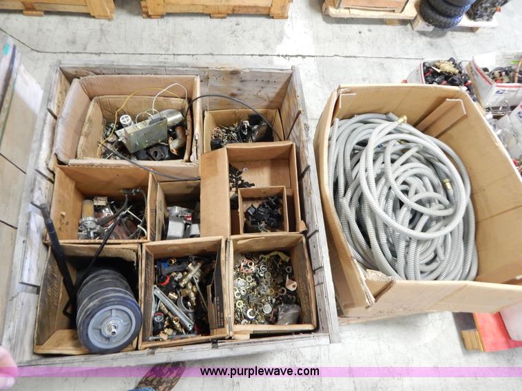 image for item AO9187 Assorted generator parts